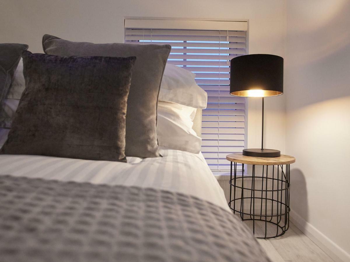 Host & - The Surfer's Loft